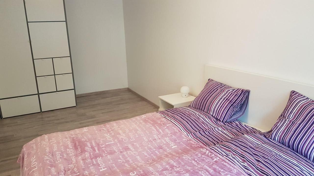 J&E Neries Apartment Kaunas Kültér fotó